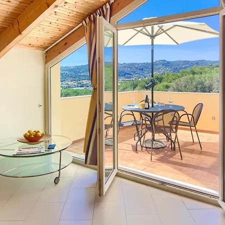 Il Poggiolo Apartment